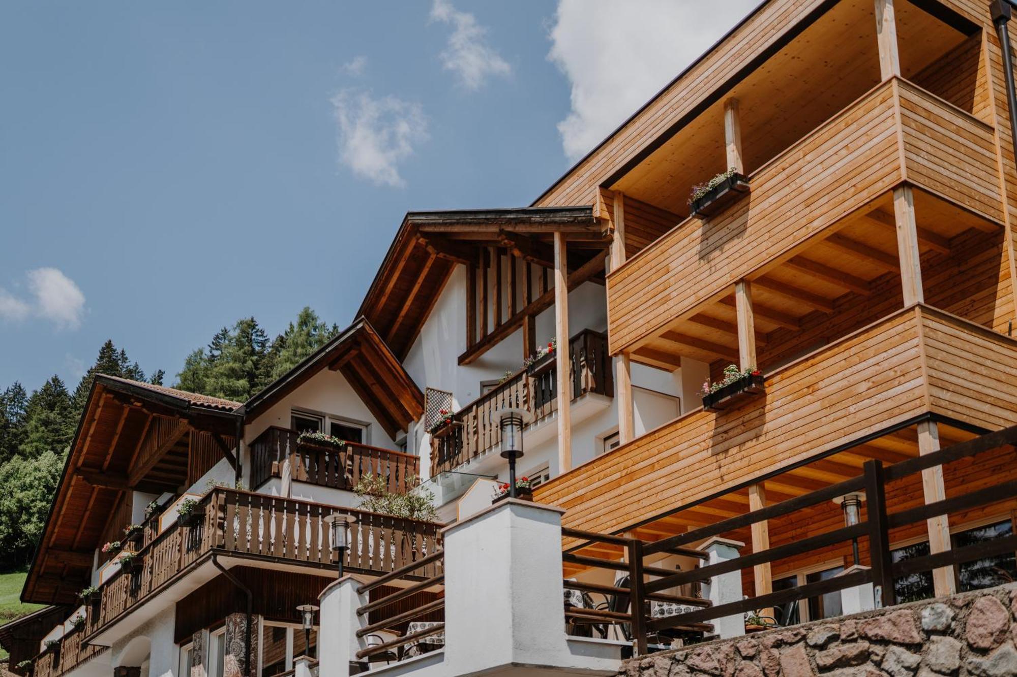 Hotel Berghaus Rosengarten Nova Levante Exterior foto